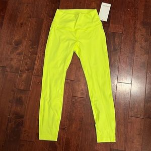 LULULEMON WUNDER UNDER LEGGINGS- NWT